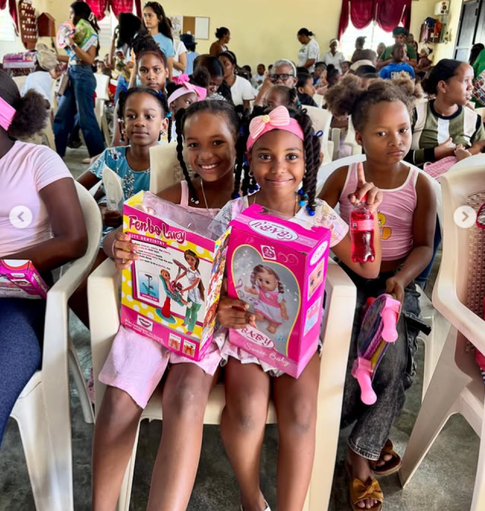 Donación de juguetes a niños de la provincia Peravia